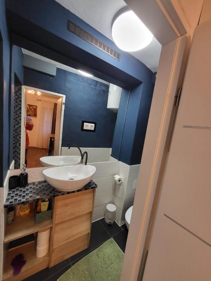 Apartment Mint